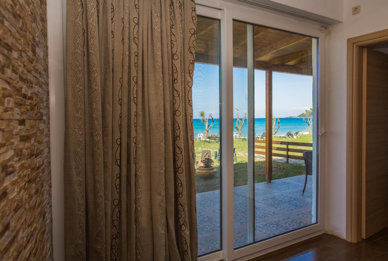 Laura Beach House Alykes  Buitenkant foto